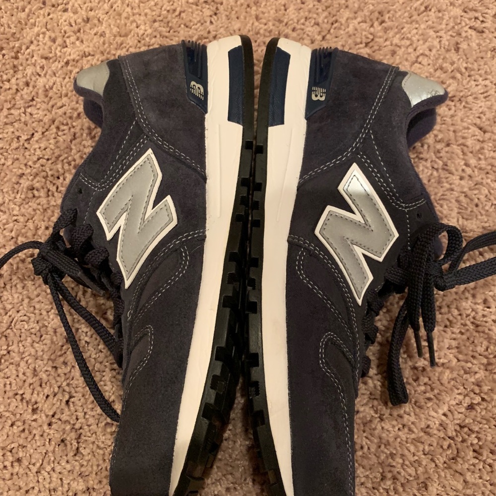 New Balance - Picture 3 of 5
